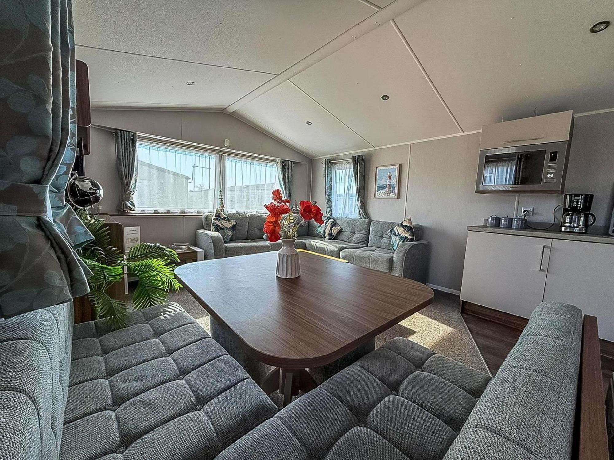 Luxury Caravan With Decking And Wifi At Haven Golden Sands Ref 63069rc Campsite Mablethorpe