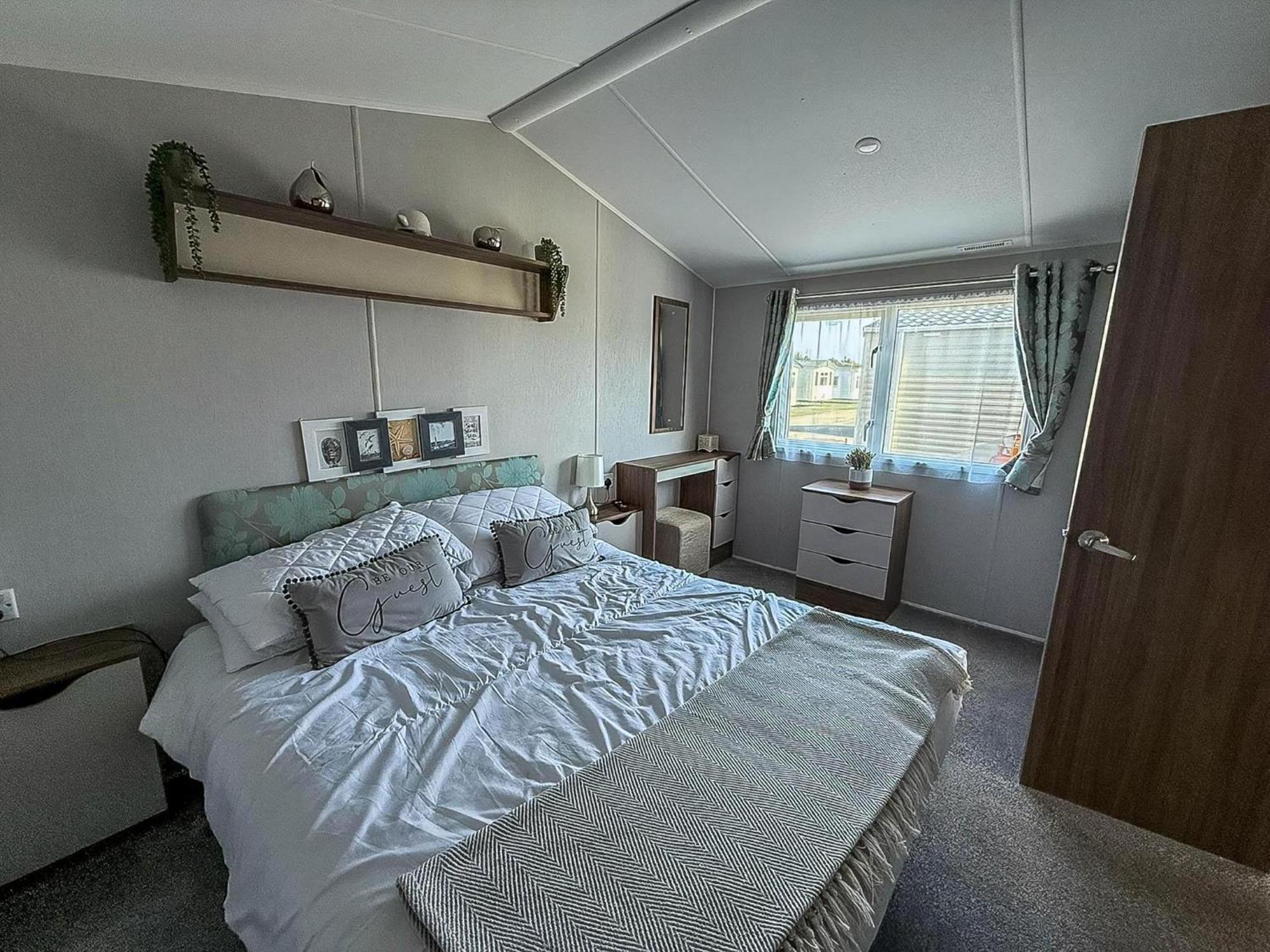 Campsite Luxury Caravan With Decking And Wifi At Haven Golden Sands Ref 63069rc